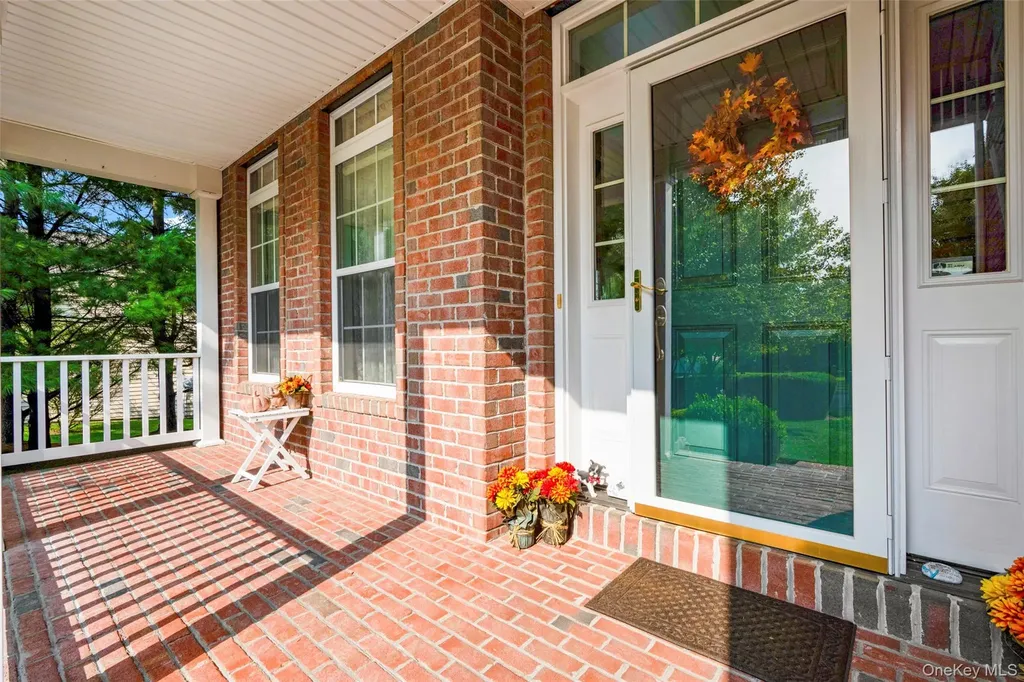 653 Creekside Lane Fishkill NY 12524