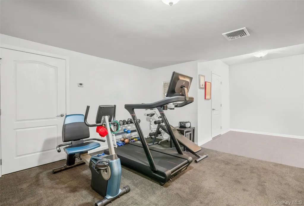 653 Creekside Lane Fishkill NY 12524