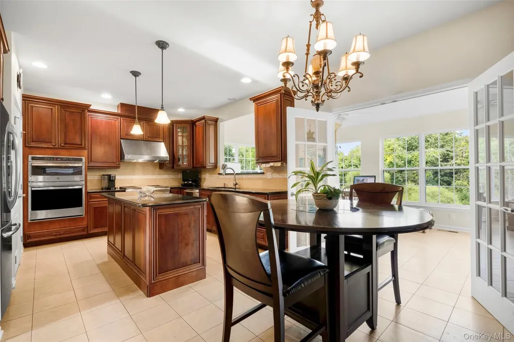 653 Creekside Lane Fishkill NY 12524