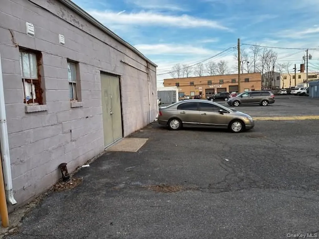 464W E Main Street Patchogue NY 11772