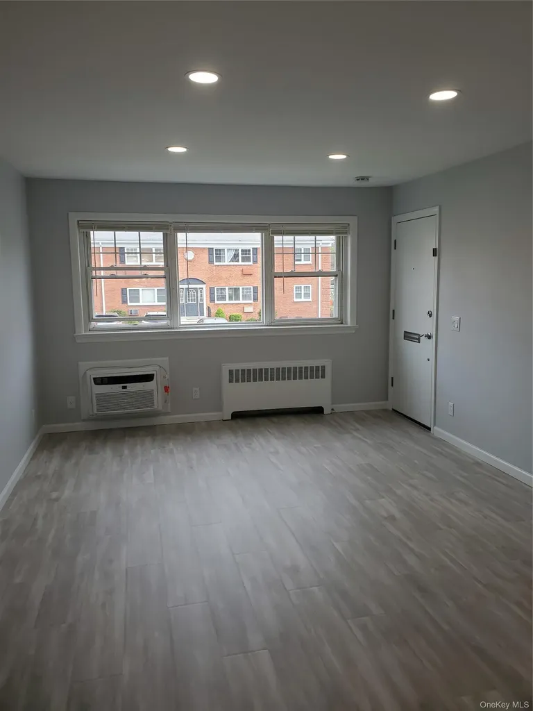1879 Crompond Road Peekskill NY 10566