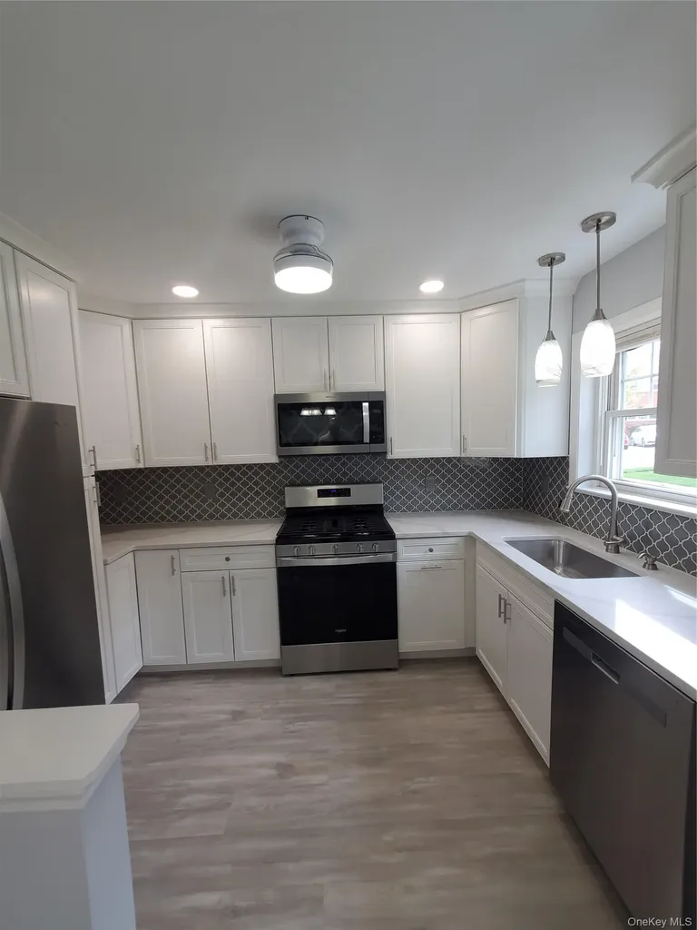 1879 Crompond Road Peekskill NY 10566