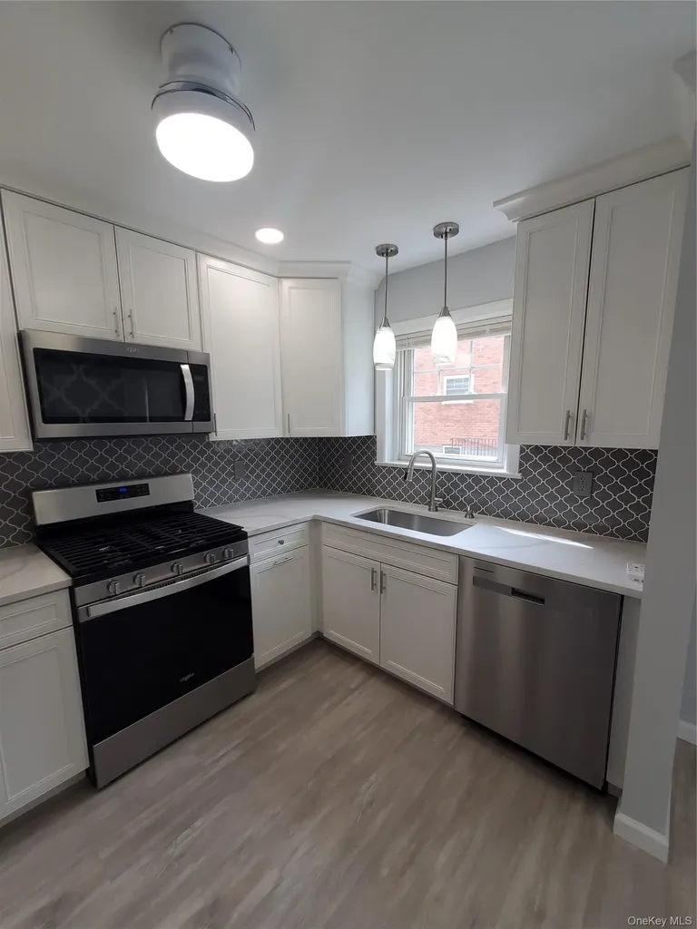 1879 Crompond Road Peekskill NY 10566