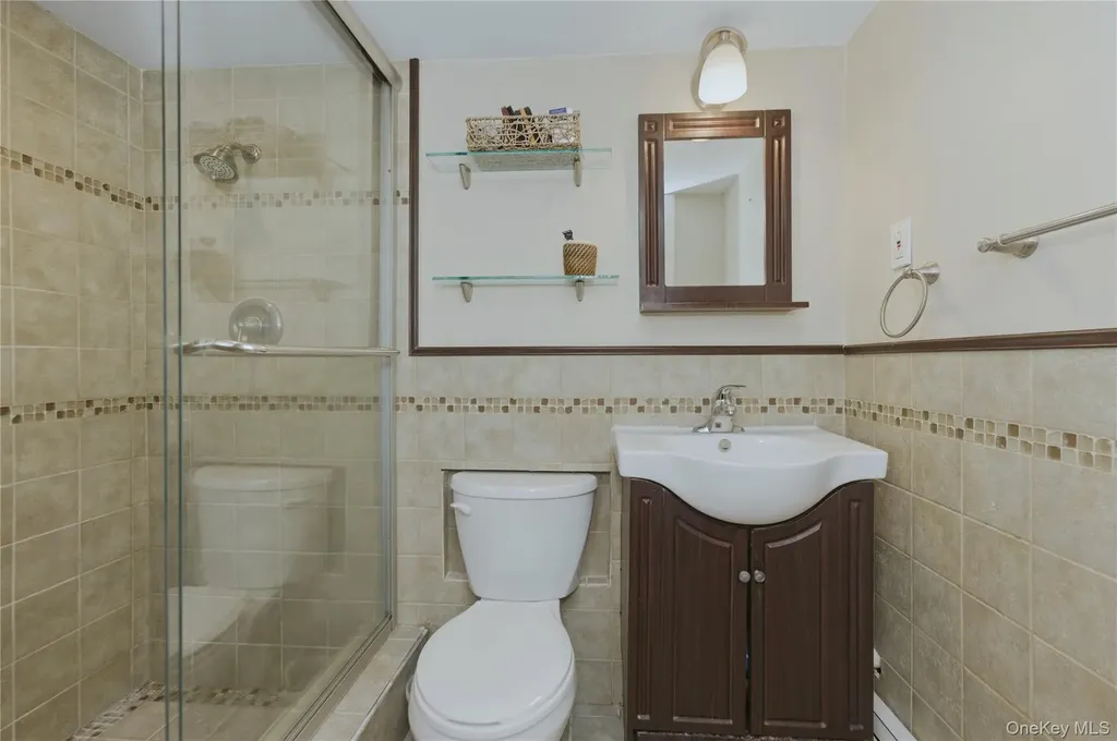 3 Archer Street Freeport NY 11520