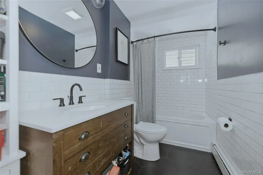 3 Archer Street Freeport NY 11520