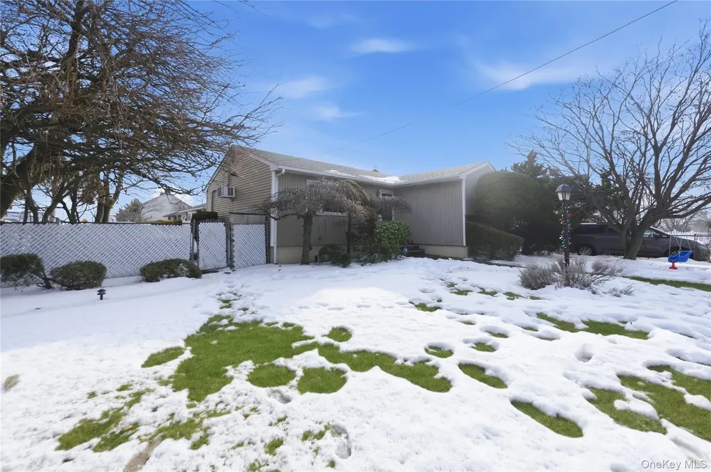 3 Archer Street Freeport NY 11520