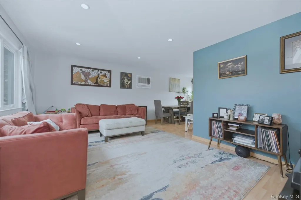 3 Archer Street Freeport NY 11520