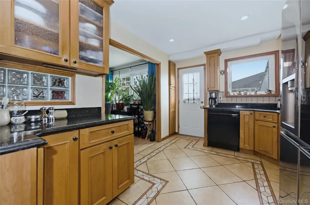 3 Archer Street Freeport NY 11520
