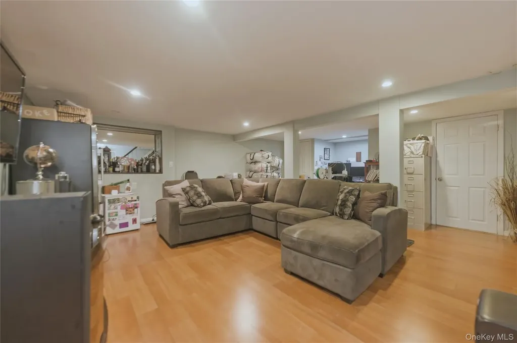 3 Archer Street Freeport NY 11520