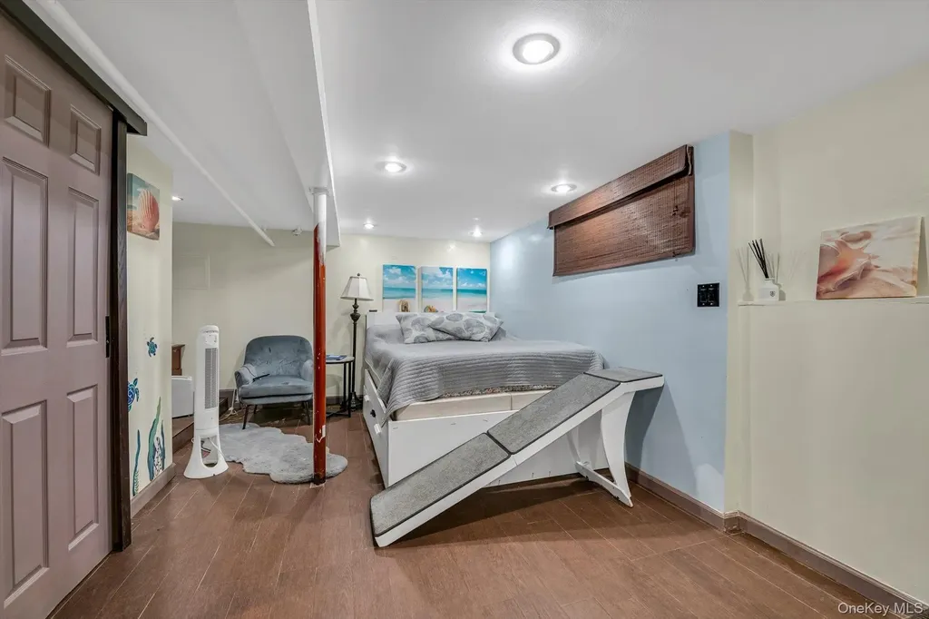 42-28 189th Street Flushing NY 11358