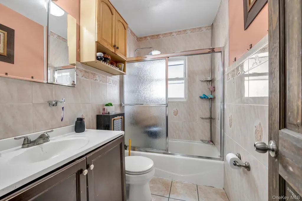 42-28 189th Street Flushing NY 11358