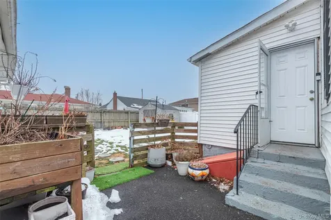 1060 Midland Street Uniondale NY 11553