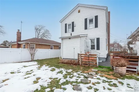 1060 Midland Street Uniondale NY 11553