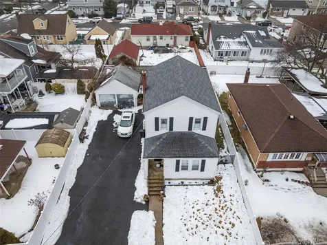 1060 Midland Street Uniondale NY 11553