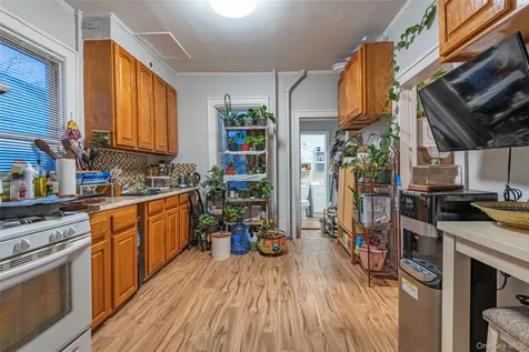1060 Midland Street Uniondale NY 11553