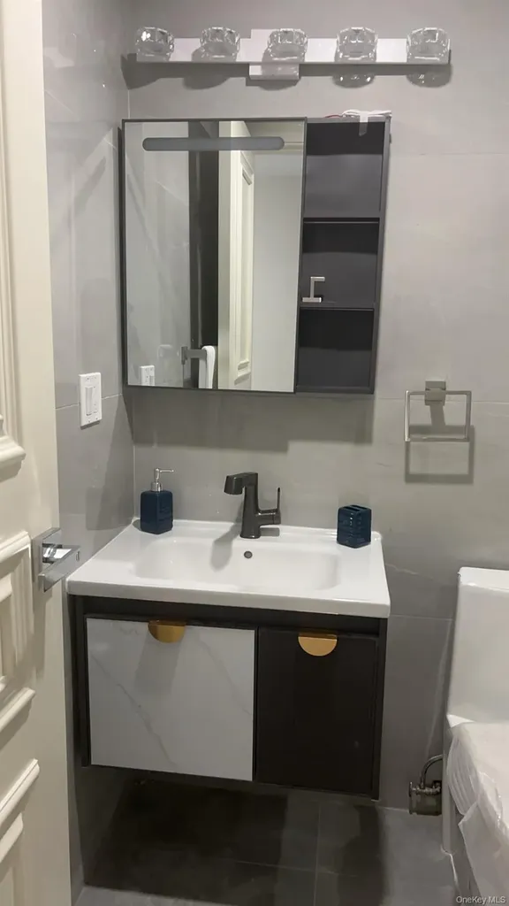 140-03 32nd Avenue Flushing NY 11354