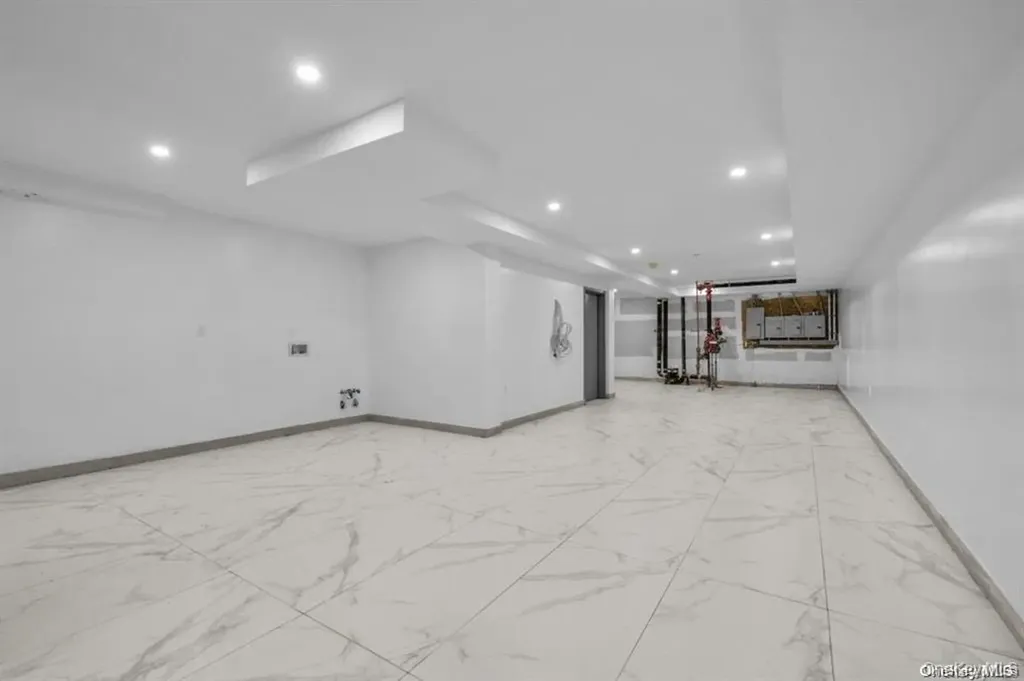 140-03 32nd Avenue Flushing NY 11354
