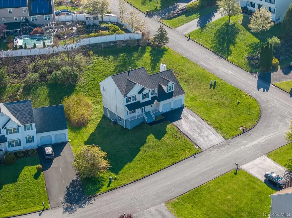 2 Shadowbrook Lane Newburgh NY 12550