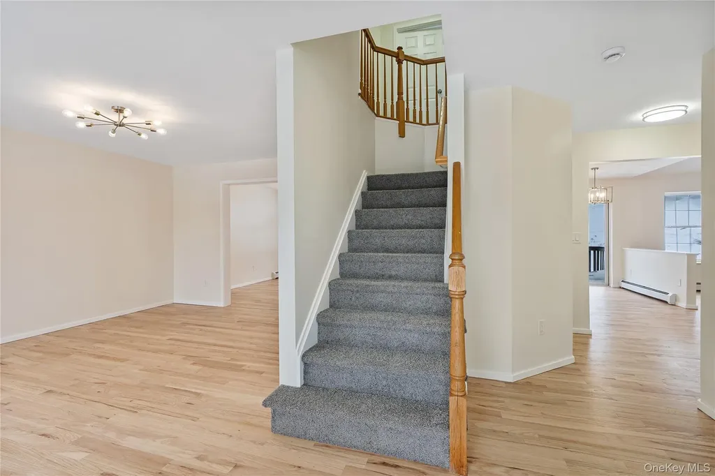 2 Shadowbrook Lane Newburgh NY 12550