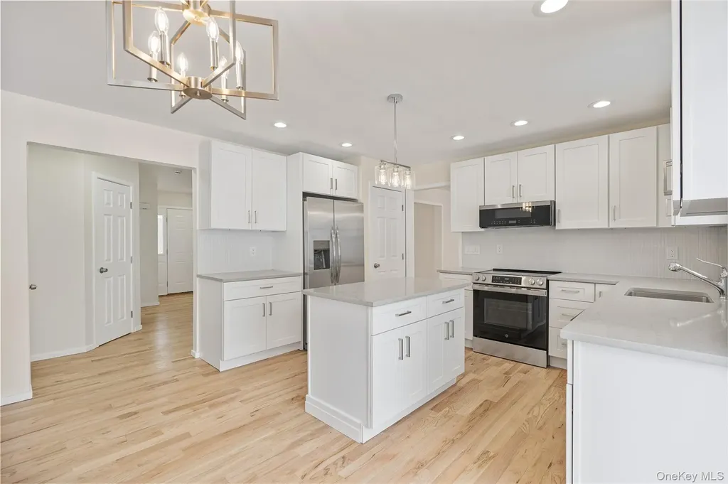 2 Shadowbrook Lane Newburgh NY 12550
