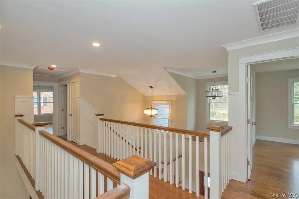 22 Avenue E Holbrook NY 11741