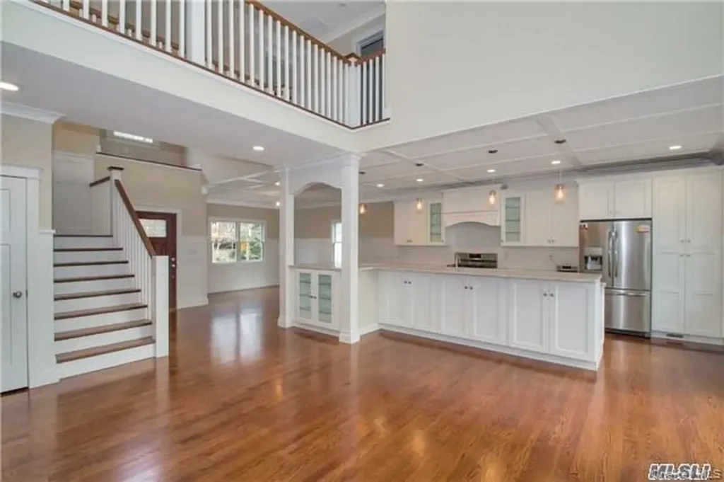 22 Avenue E Holbrook NY 11741