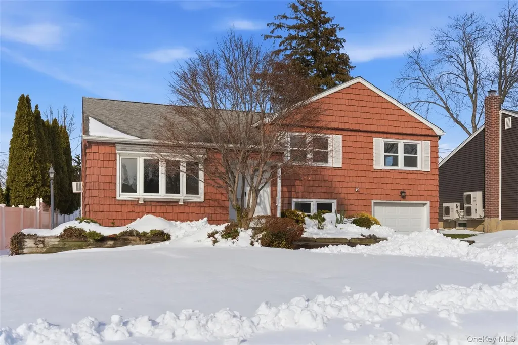 3 Bayberry Drive Plainview NY 11803