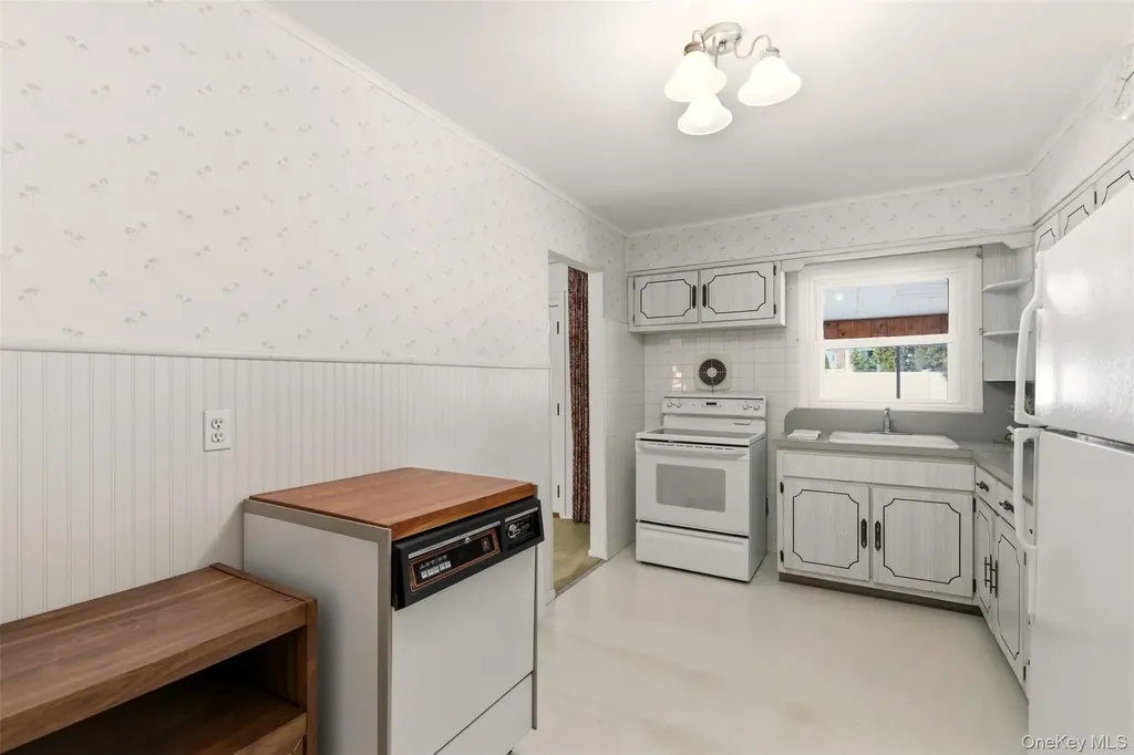 3 Bayberry Drive Plainview NY 11803
