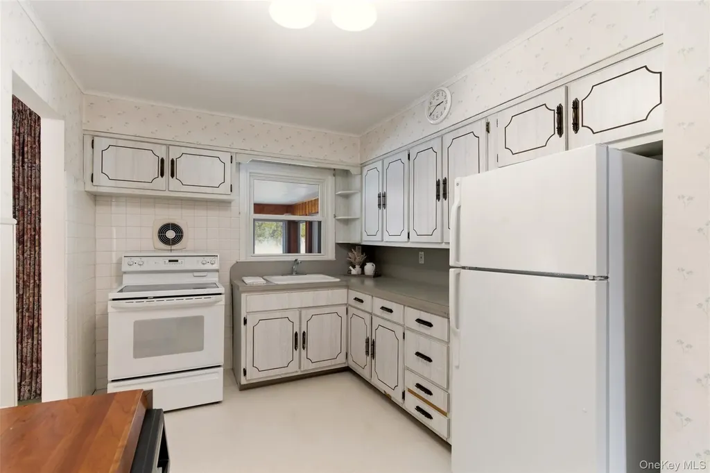 3 Bayberry Drive Plainview NY 11803