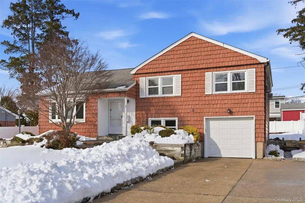 3 Bayberry Drive Plainview NY 11803