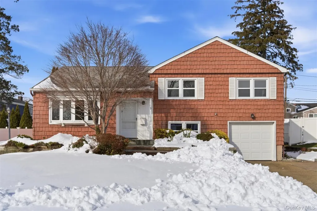 3 Bayberry Drive Plainview NY 11803