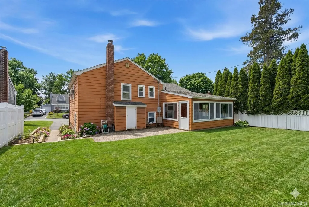 3 Bayberry Drive Plainview NY 11803