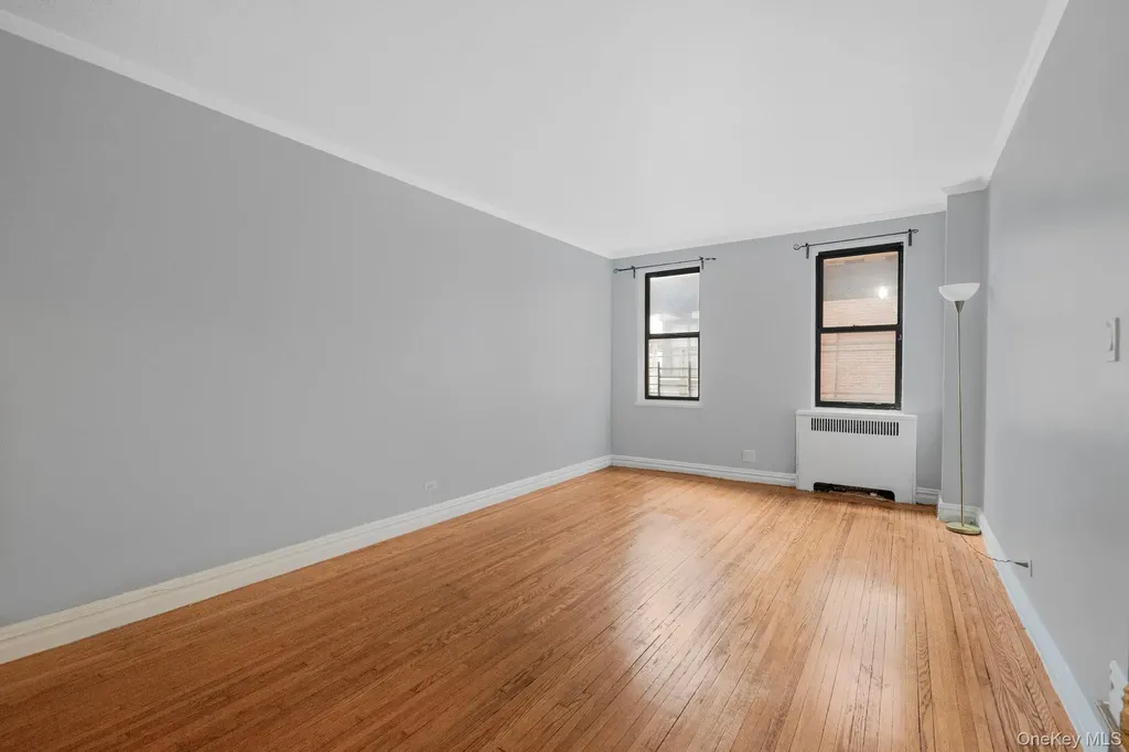 306 E Mosholu Parkway S Bronx NY 10458