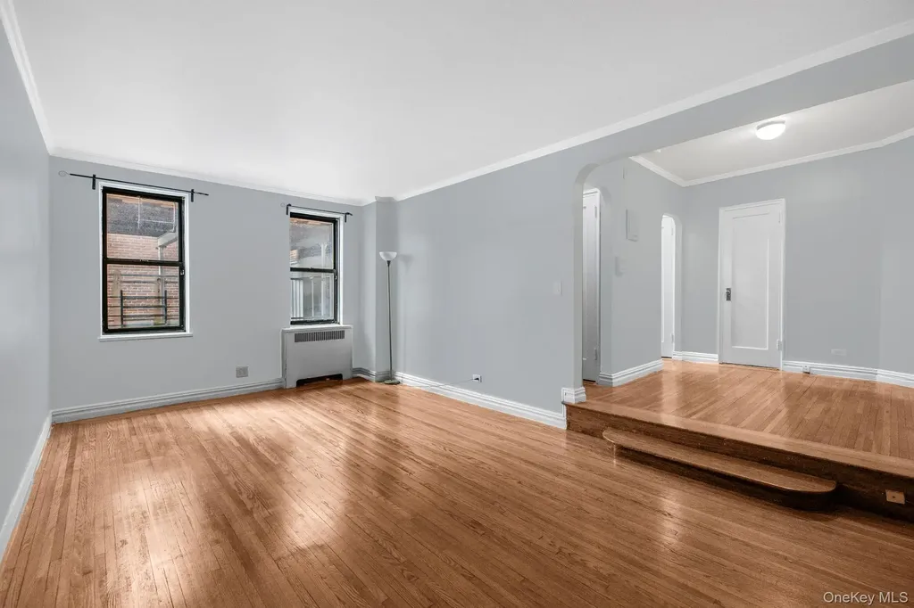 306 E Mosholu Parkway S Bronx NY 10458