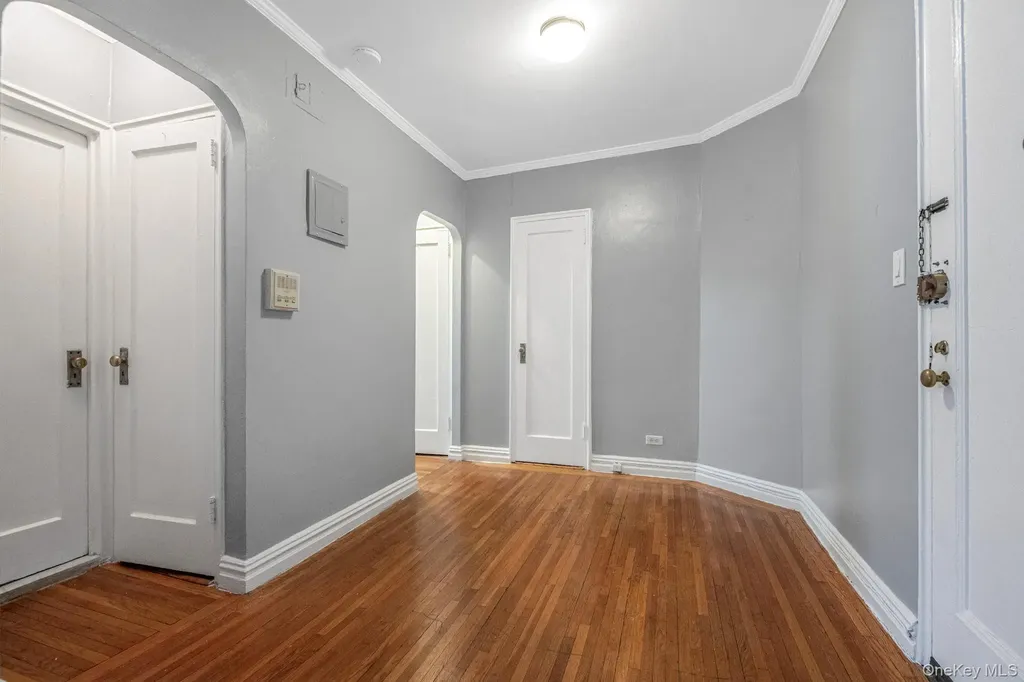 306 E Mosholu Parkway S Bronx NY 10458