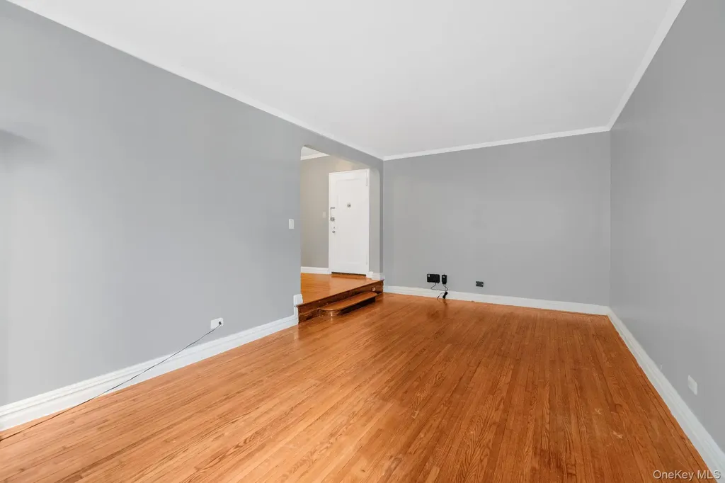 306 E Mosholu Parkway S Bronx NY 10458