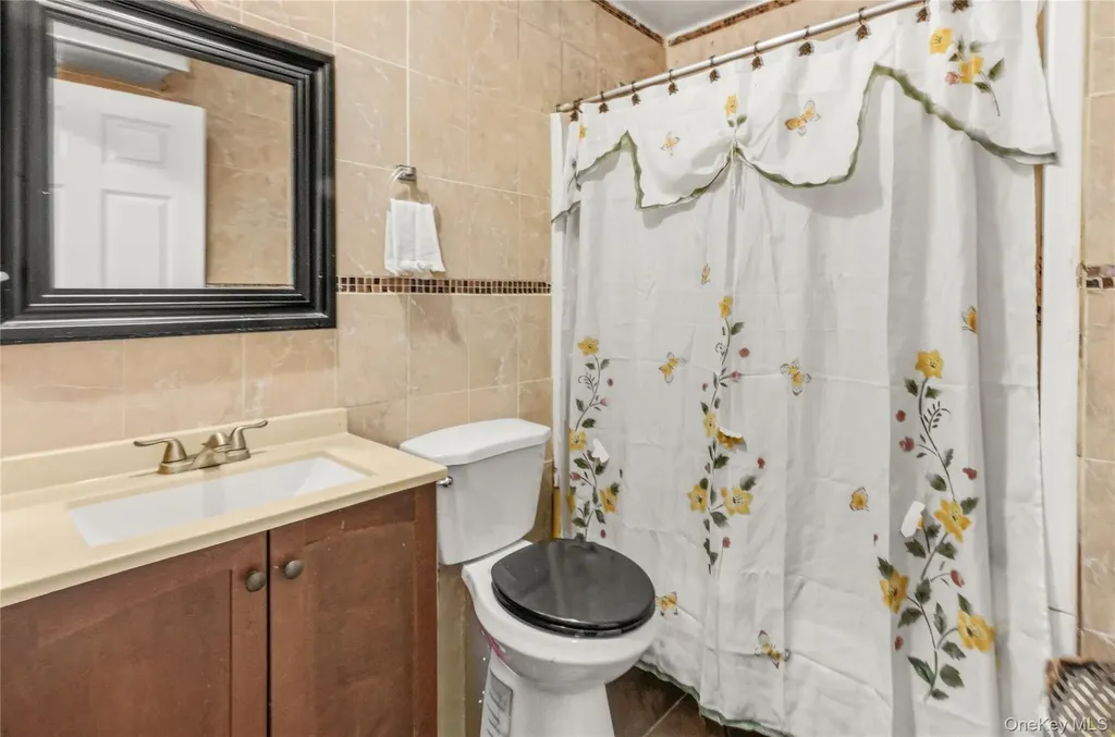 592 Beech Terrace Bronx NY 10454