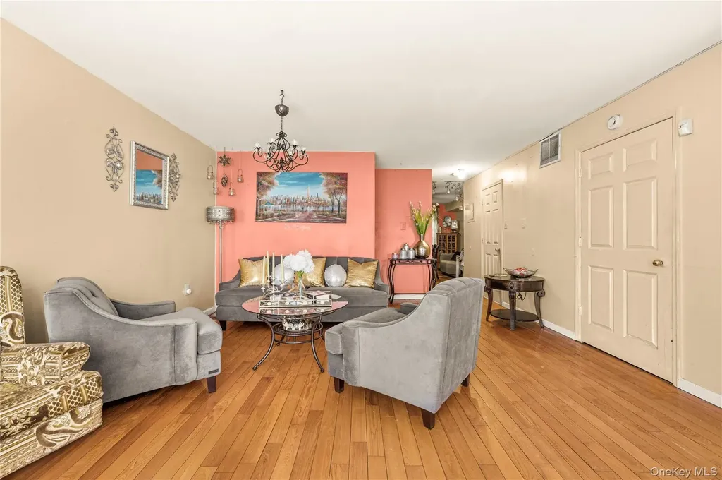 592 Beech Terrace Bronx NY 10454