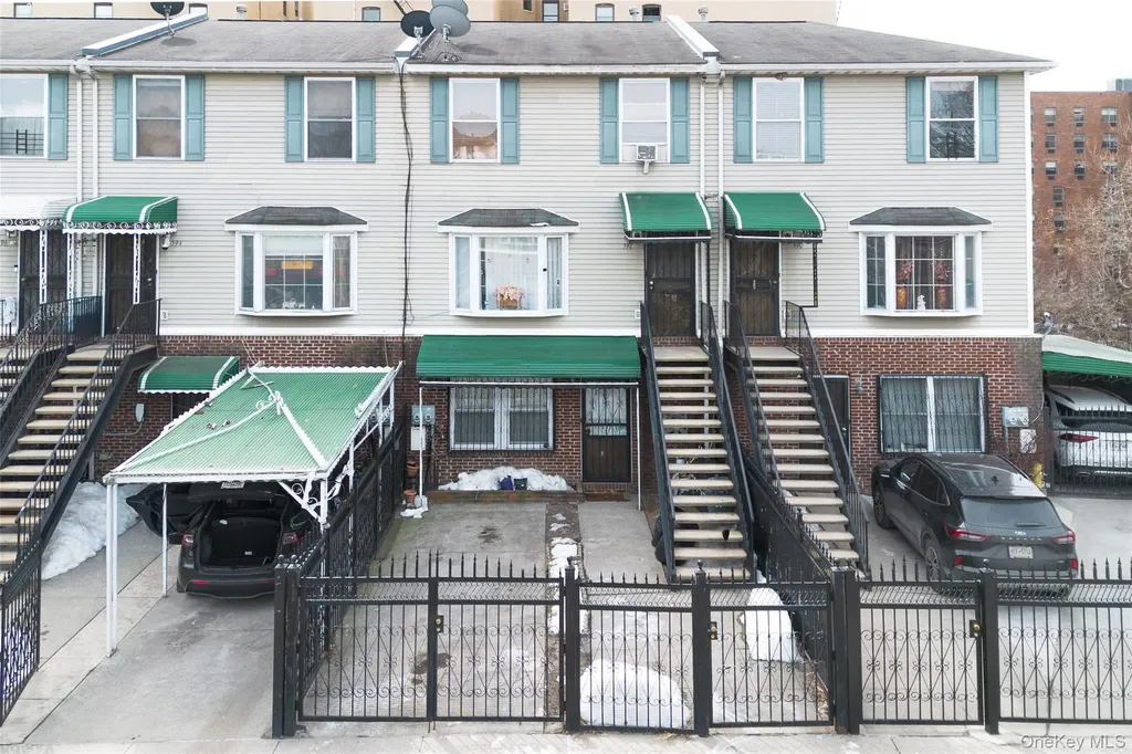 592 Beech Terrace Bronx NY 10454