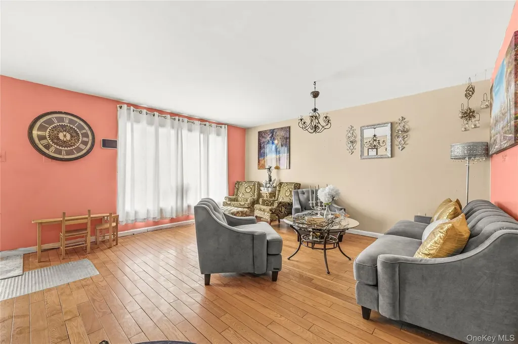 592 Beech Terrace Bronx NY 10454