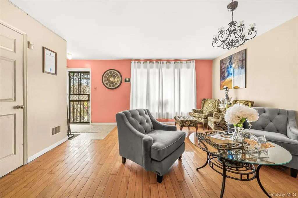 592 Beech Terrace Bronx NY 10454
