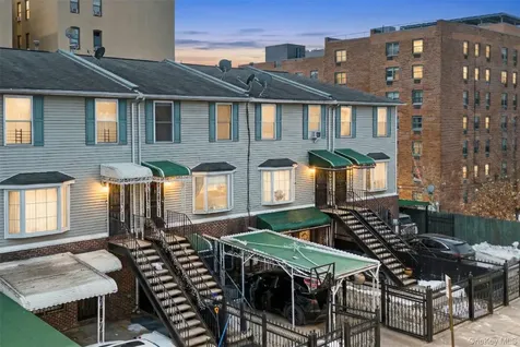 592 Beech Terrace Bronx NY 10454