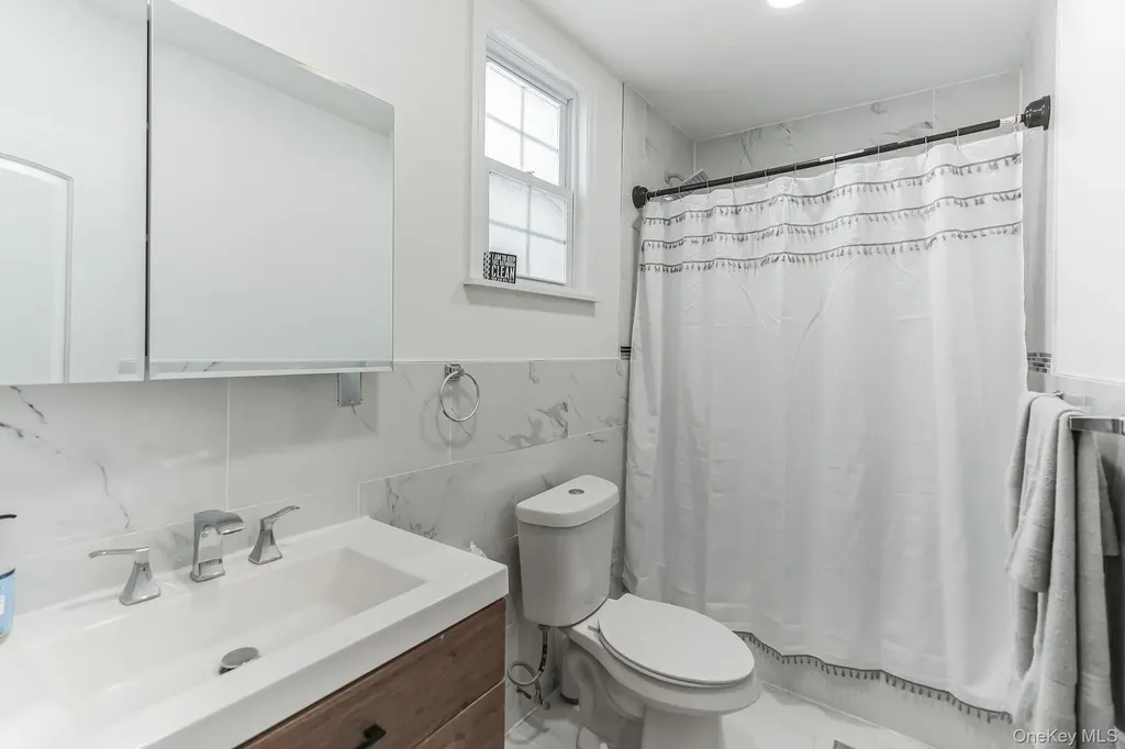 40-09 23rd Avenue Astoria NY 11105