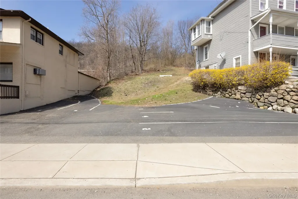 42 Wayne Avenue Suffern NY 10901