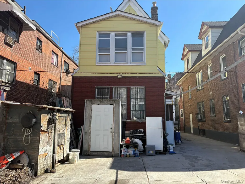 8315 Pettit Avenue Elmhurst NY 11373