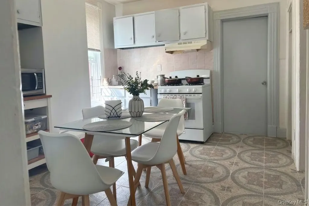 8315 Pettit Avenue Elmhurst NY 11373