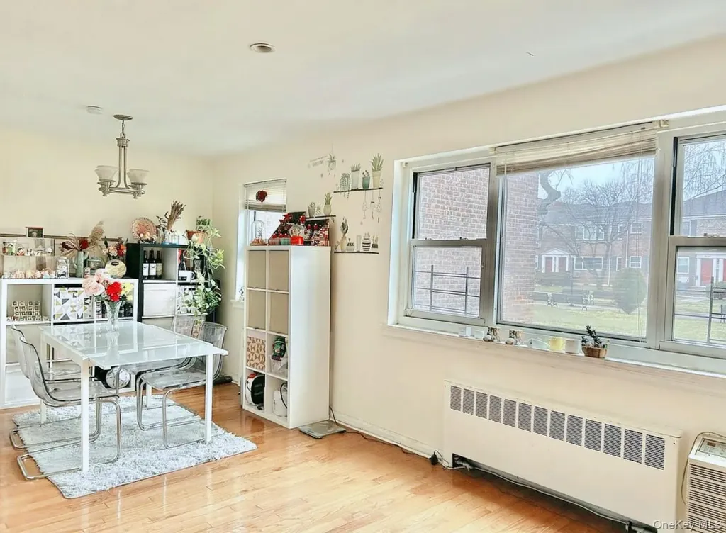 150-71 70rd Flushing NY 11367