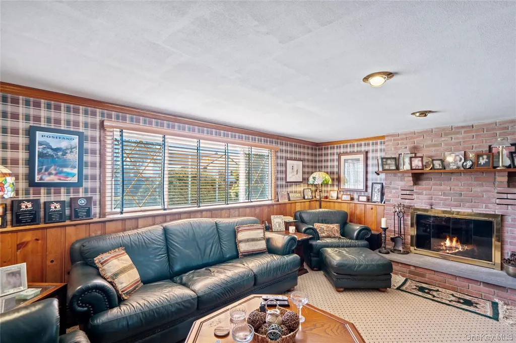 59 Cedar Street Massapequa NY 11758