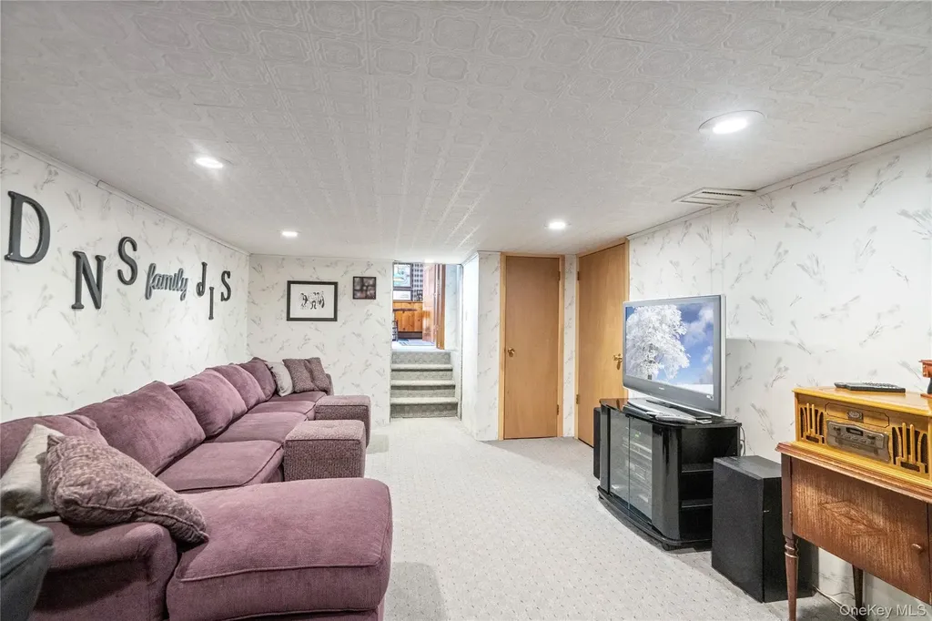 59 Cedar Street Massapequa NY 11758