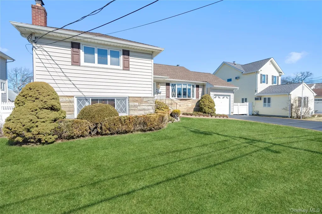 59 Cedar Street Massapequa NY 11758